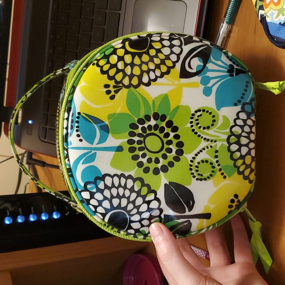 EUC Vera Bradley Limes Up Hatbox Cosmetic Case